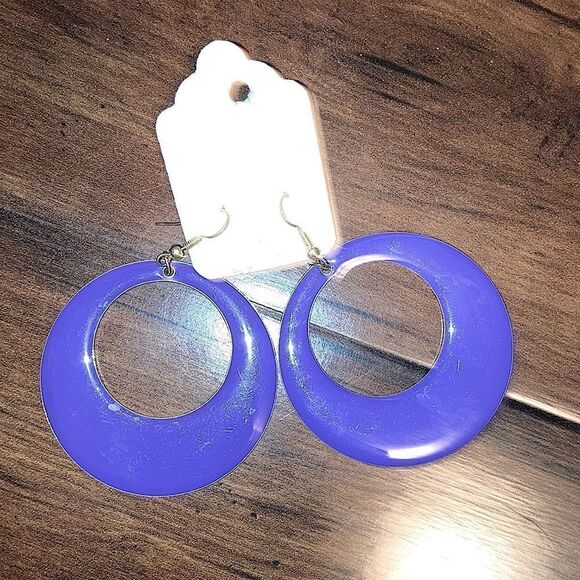 NWT Large Purple Mod Circle Cutout Earrings - Picture 1 of 1